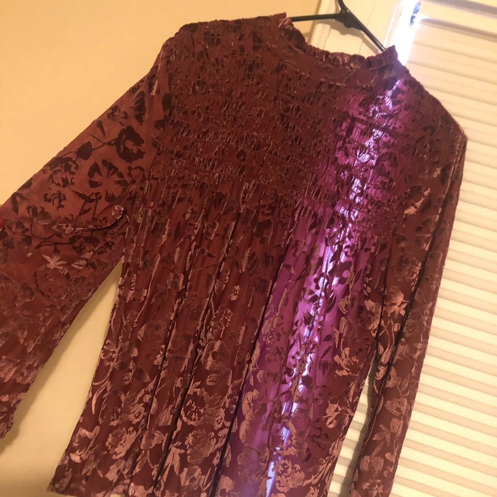 Blouse - Picture 2 of 3